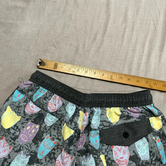 LOST Swim shorts all over cat print design Size small no mesh inside surf board - Picture 5 of 7